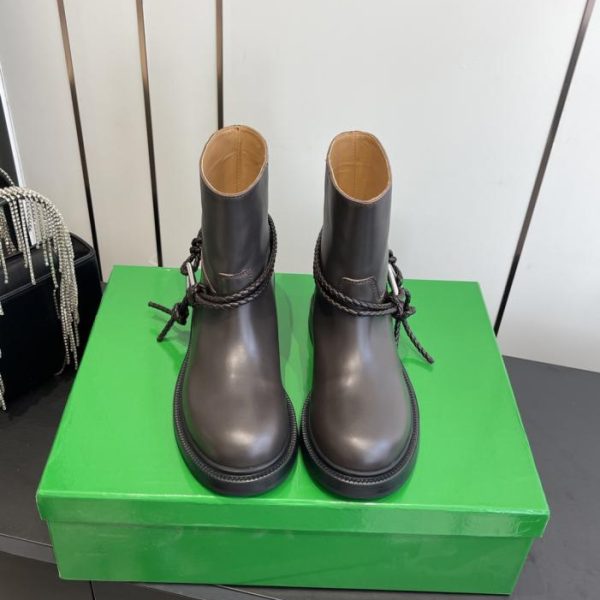 Bottega Veneta Autunno/Inverno: Stivaletti alla caviglia/Stivali da equitazione slip-on (089Z1)