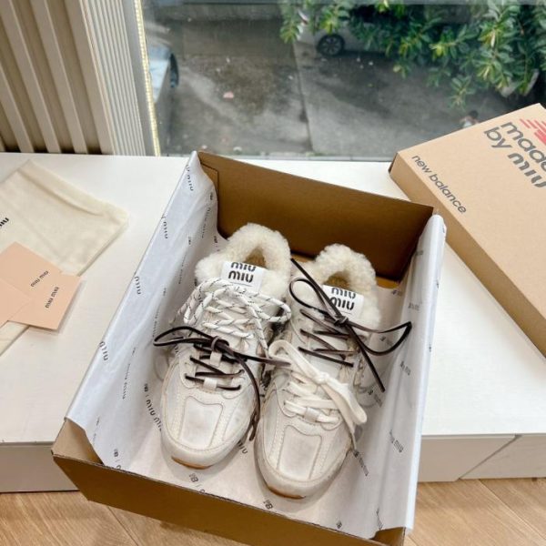 repliche,replica,perfette,siti di,affidabili,migliori siti,dove comprare,1:1,scarpe da ginnastica G027 MIUMIU Scarpe in cotone, scarpe pelose, nuovi mocassini stringati in stile britannico autunno/inverno (71BI2)