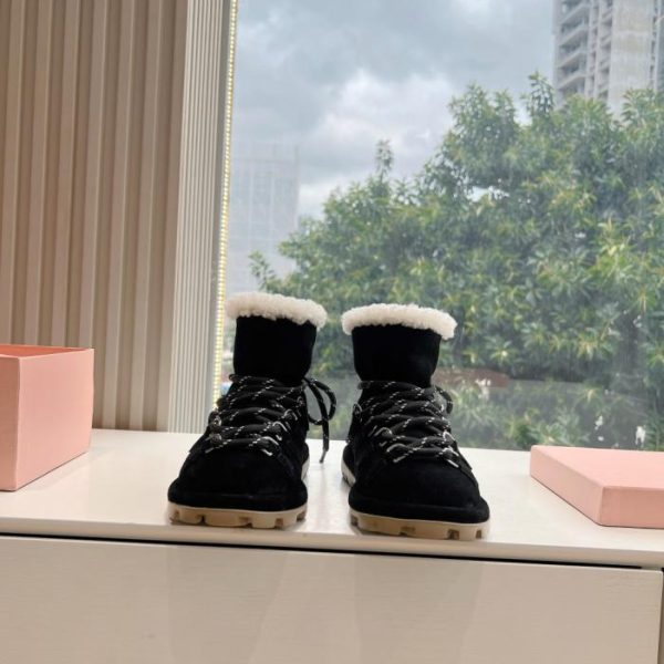 repliche,replica,perfette,siti di,affidabili,migliori siti,dove comprare,1:1,scarpe da ginnastica G042 MIUMIU Pantofole pelose, Nuove scarpe in cotone stile autunno/inverno e stivali pelosi (S08KO)