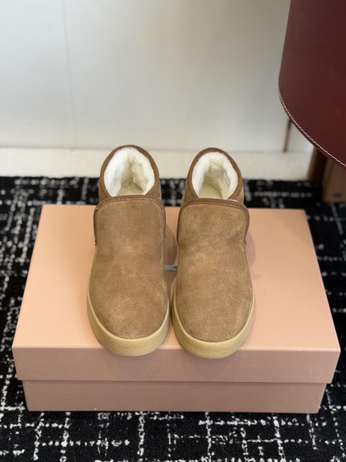 repliche,replica,perfette,siti di,affidabili,migliori siti,dove comprare,1:1,scarpe da ginnastica Collezione autunno/inverno Miu Miu: stivaletti in lana, stivali da neve, scarpe pelose (OJXVM) repliche,replica,perfette,siti di,affidabili,migliori siti,dove comprare,1:1,scarpe da ginnastica Collezione autunno/inverno Miu Miu: stivaletti in lana, stivali da neve, scarpe pelose (OJXVM)