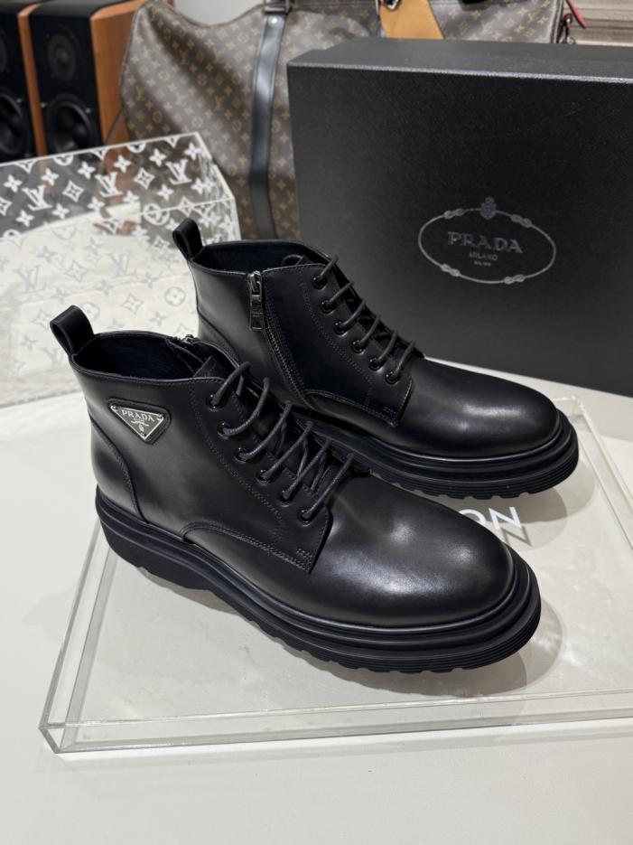 repliche,replica,perfette,siti di,affidabili,migliori siti,dove comprare,1:1,scarpe da ginnastica Stivali Dr. Martens con lacci e logo triangolare Prada autunno/inverno 2025 (taglie 38.45.4 (6JTWM)) repliche,replica,perfette,siti di,affidabili,migliori siti,dove comprare,1:1,scarpe da ginnastica Stivali Dr. Martens con lacci e logo triangolare Prada autunno/inverno 2025 (taglie 38.45.4 (6JTWM))