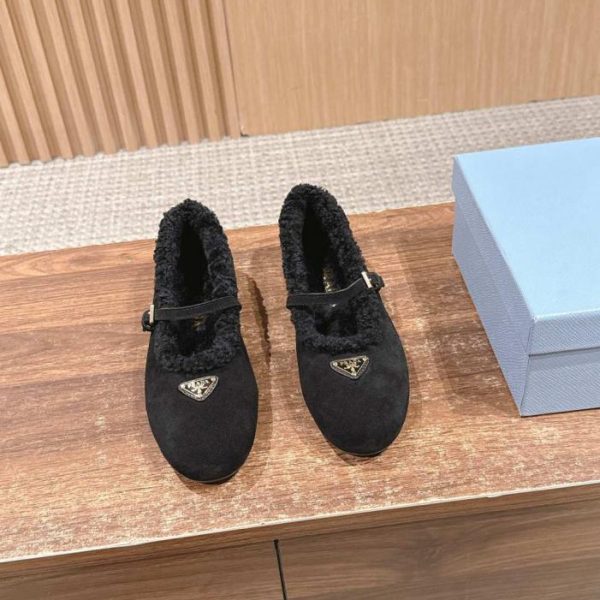 Novità autunno/inverno PRADA: ballerine Mary Jane con vestibilità pelosa (SRXNJ)