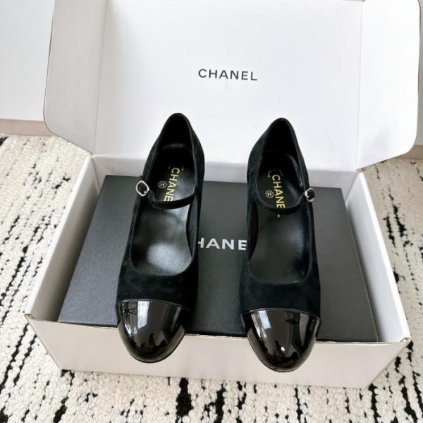 repliche,replica,perfette,siti di,affidabili,migliori siti,dove comprare,1:1,scarpe da ginnastica Scarpe con tacco Chanel di alta qualità con perle (00S1G) acquistate direttamente dal sito ufficiale (qualità del rivenditore).