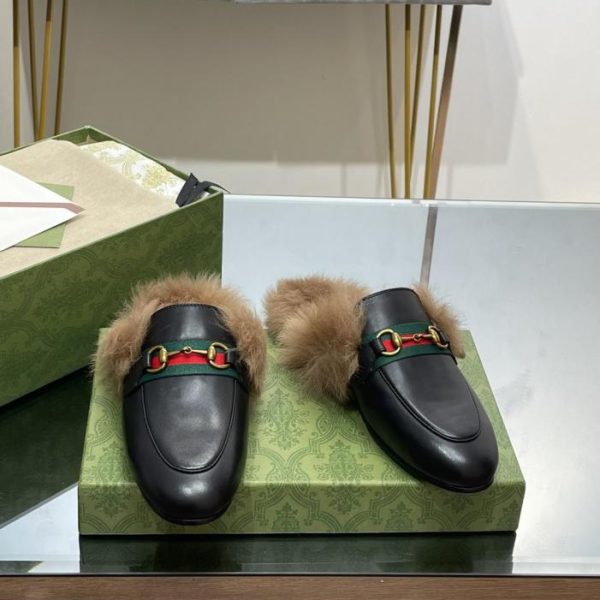 repliche,replica,perfette,siti di,affidabili,migliori siti,dove comprare,1:1,scarpe da ginnastica Ciabatte Gucci classiche di alta gamma in pelle di vitello nera (DNKQ5)
