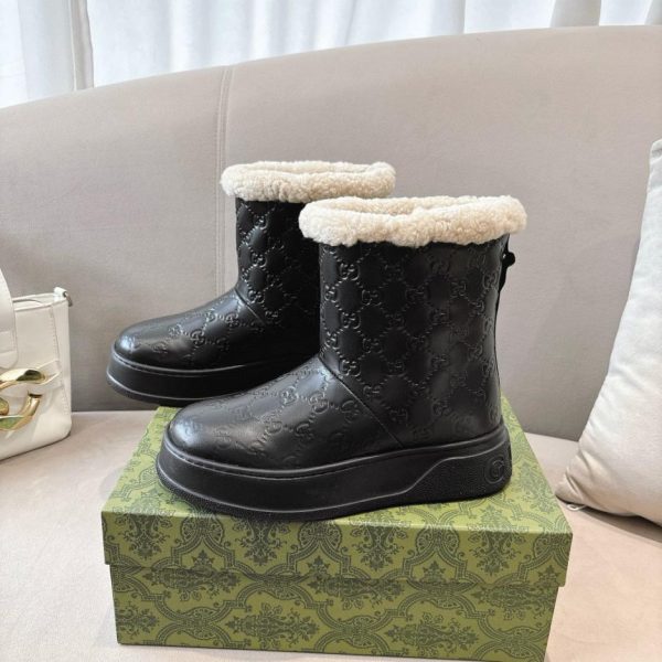 repliche,replica,perfette,siti di,affidabili,migliori siti,dove comprare,1:1,scarpe da ginnastica Gucci GG New Stivaletti da donna con lana (9Q8IJ)