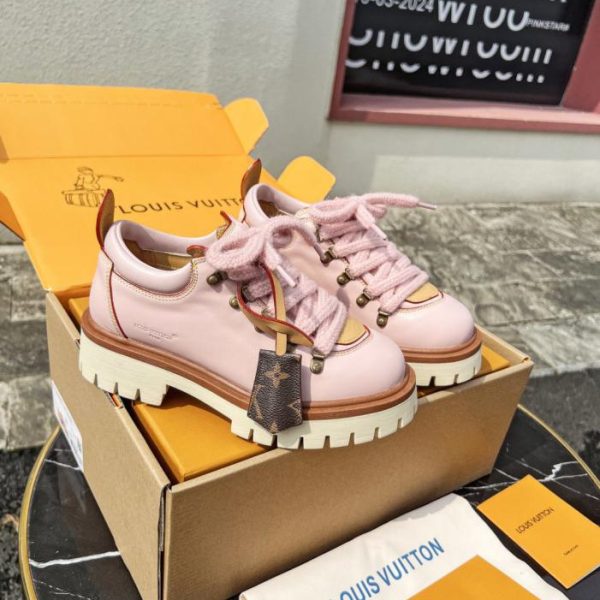 repliche,replica,perfette,siti di,affidabili,migliori siti,dove comprare,1:1,scarpe da ginnastica Novità autunno/inverno Louis Vuitton: scarpe derby da trekking con lacci LV Remix di alta gamma (KUX22)