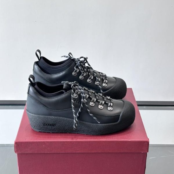 Contatore / Stivali da curling modulari Bally autunno/inverno, in pelle nera con elastico sopra la testa (LGAB1)