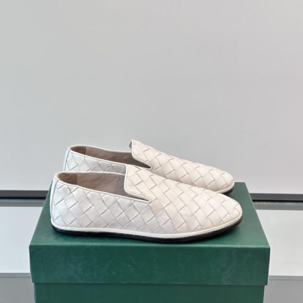 repliche,replica,perfette,siti di,affidabili,migliori siti,dove comprare,1:1,scarpe da ginnastica Contatore / Nuovi mocassini casual slip-on da uomo BV con suola in vero cuoio, realizzati in morbida pelle di vitello e intrecciati a mano (FUCRO).