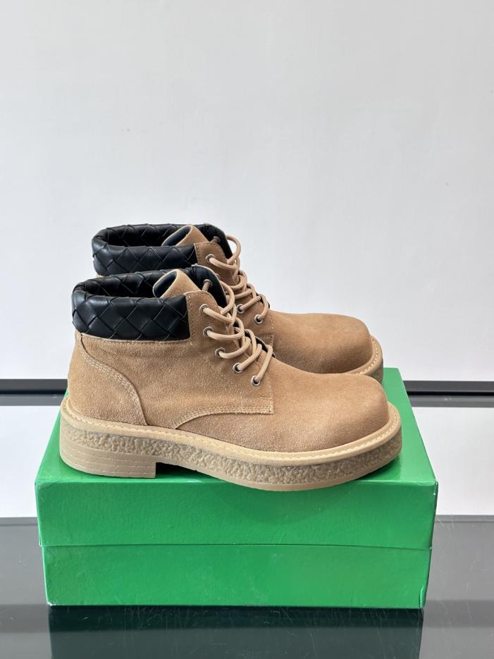 repliche,replica,perfette,siti di,affidabili,migliori siti,dove comprare,1:1,scarpe da ginnastica Contatore / Stivali da lavoro Bottega Veneta W24 color Saturno, materiale scamosciato (2GTTT)