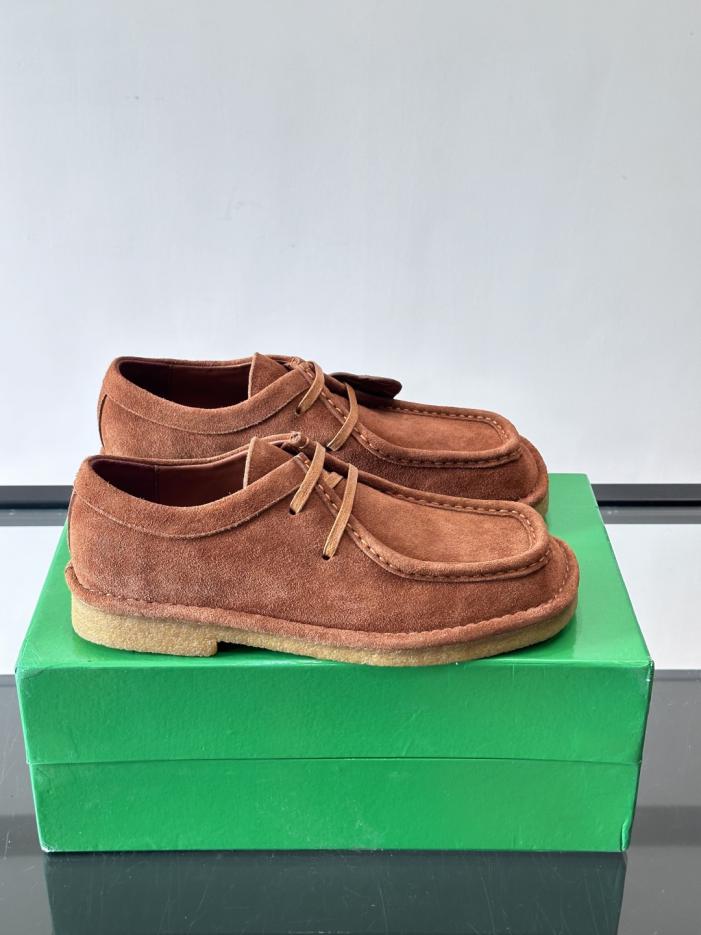 repliche,replica,perfette,siti di,affidabili,migliori siti,dove comprare,1:1,scarpe da ginnastica Contatore / Scarpe Derby da uomo Bottega Veneta con suola sottile, in pelle scamosciata di alta qualità (98FQ2)