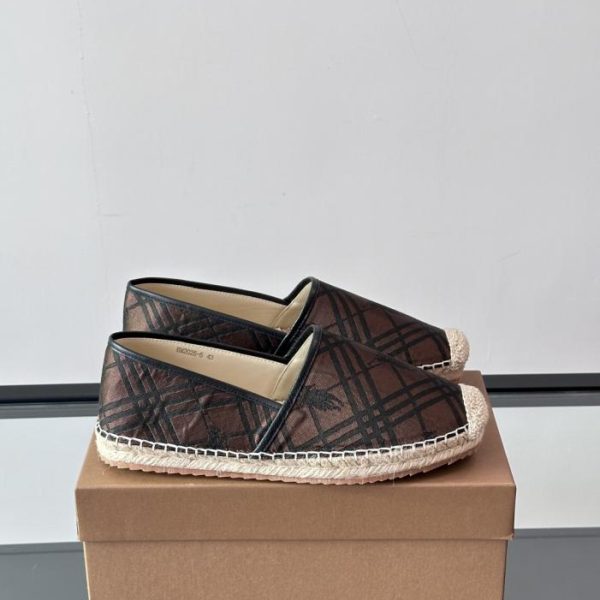 repliche,replica,perfette,siti di,affidabili,migliori siti,dove comprare,1:1,scarpe da ginnastica Contatore / Scarpe da uomo Burberry slip-on in tela a quadri, classico motivo a quadri vintage (4V6JV)