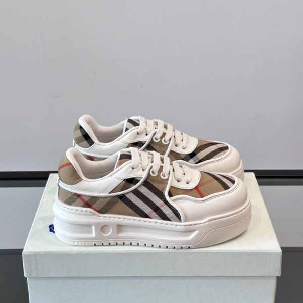 repliche,replica,perfette,siti di,affidabili,migliori siti,dove comprare,1:1,scarpe da ginnastica Contatore / Sneakers basse classiche da uomo Burberry (FU3QL)