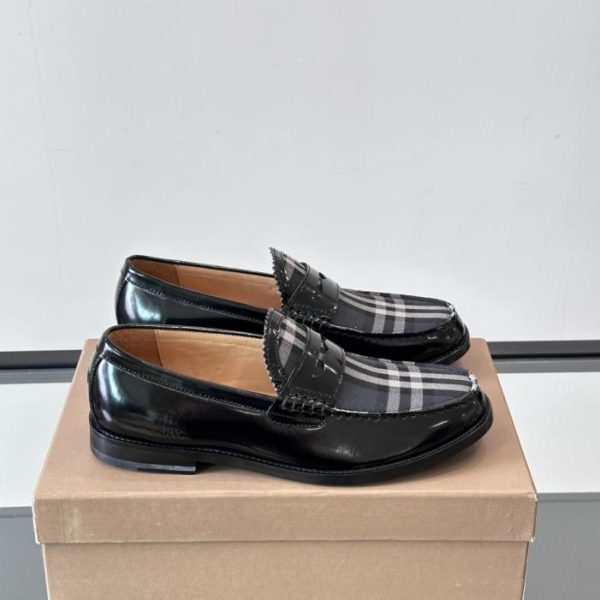 repliche,replica,perfette,siti di,affidabili,migliori siti,dove comprare,1:1,scarpe da ginnastica Contatore / Scarpe eleganti da uomo in vera pelle Burberr (2BKX8)