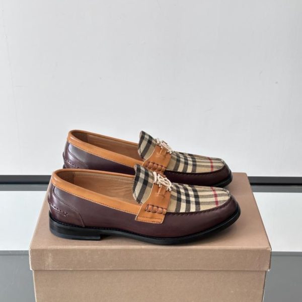 repliche,replica,perfette,siti di,affidabili,migliori siti,dove comprare,1:1,scarpe da ginnastica Contatore / Scarpe eleganti da uomo in vera pelle Burberr (IKW5B)
