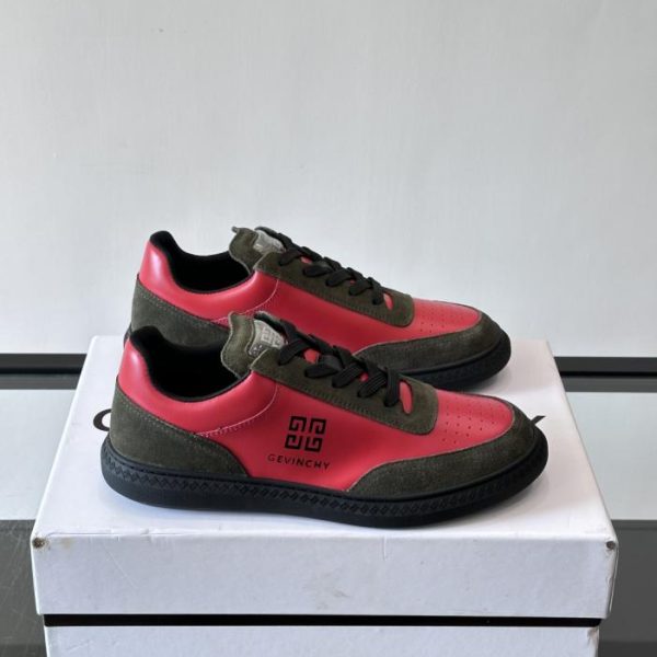 repliche,replica,perfette,siti di,affidabili,migliori siti,dove comprare,1:1,scarpe da ginnastica Contatore / GIVENCHY Sneakers basse casual da uomo, in pelle pieno fiore, logo 4G ricamato sulla linguetta (ILXEL)