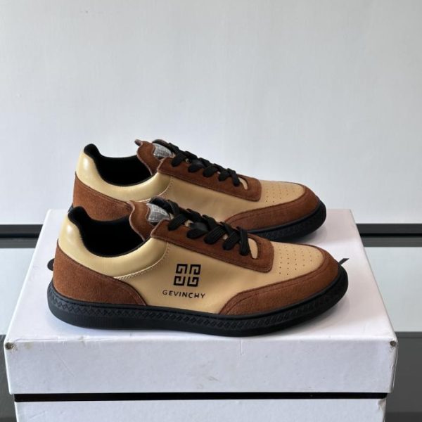 repliche,replica,perfette,siti di,affidabili,migliori siti,dove comprare,1:1,scarpe da ginnastica Contatore / GIVENCHY Sneakers basse casual da uomo, in pelle pieno fiore, logo 4G in rilievo sulla linguetta (RNYTL)