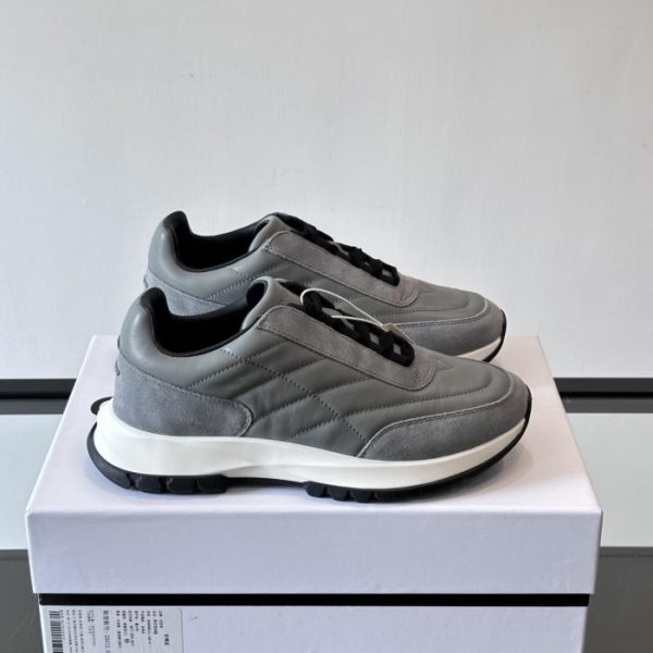 Contatore / La nuova collezione di scarpe da uomo di Givenchy (EXADH)