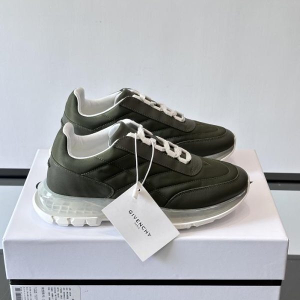 repliche,replica,perfette,siti di,affidabili,migliori siti,dove comprare,1:1,scarpe da ginnastica Contatore / Sneakers patchwork da uomo Givenchy Trainers, nuovo modello (G265D), ora disponibili sul sito ufficiale.