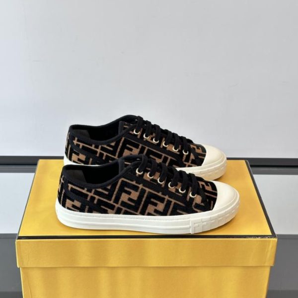 repliche,replica,perfette,siti di,affidabili,migliori siti,dove comprare,1:1,scarpe da ginnastica Contatore / Scarpe in tela Fendi primavera/estate 2025, scarpe casual, scarpe color biscotto, scarpe da coppia, tomaia in tela con monogramma FF classico (2E5SY)