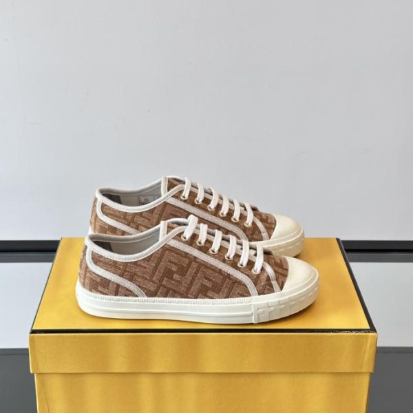 repliche,replica,perfette,siti di,affidabili,migliori siti,dove comprare,1:1,scarpe da ginnastica Contatore / Scarpe in tela Fendi primavera/estate 2025, scarpe casual, scarpe color biscotto, scarpe da coppia, tomaia in tela con monogramma FF classico (NIA70)