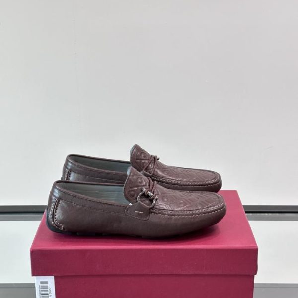 repliche,replica,perfette,siti di,affidabili,migliori siti,dove comprare,1:1,scarpe da ginnastica Contatore / Le nuove scarpe da guida da uomo di Ferragamo (C6VK6)