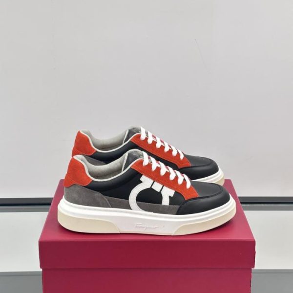 repliche,replica,perfette,siti di,affidabili,migliori siti,dove comprare,1:1,scarpe da ginnastica Contatore / Le nuove sneakers casual patchwork da uomo di Ferragamo (1DKYX)