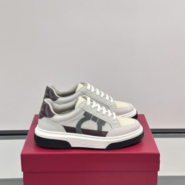 repliche,replica,perfette,siti di,affidabili,migliori siti,dove comprare,1:1,scarpe da ginnastica Contatore / Le nuove sneakers casual patchwork da uomo di Ferragamo (RR3JV)
