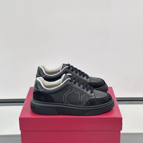 repliche,replica,perfette,siti di,affidabili,migliori siti,dove comprare,1:1,scarpe da ginnastica Contatore / Ferragamo – Nuove sneakers casual patchwork da uomo (W80BW)