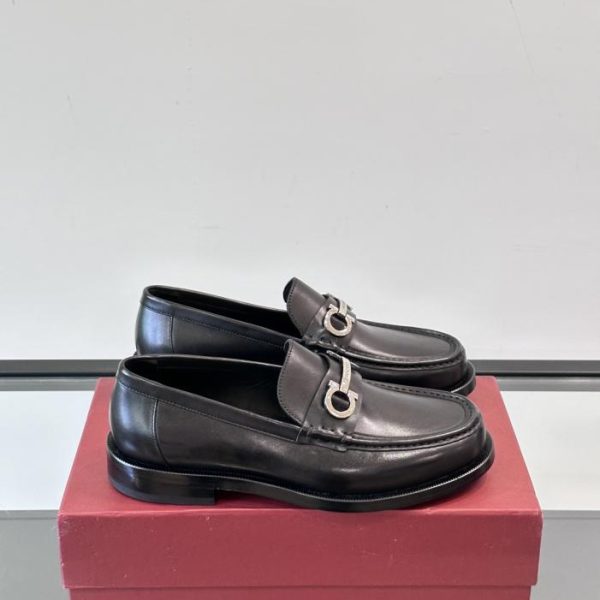 repliche,replica,perfette,siti di,affidabili,migliori siti,dove comprare,1:1,scarpe da ginnastica Contatore / Scarpe da uomo eleganti e casual in pelle di alta gamma Ferragamo (7ECT0)