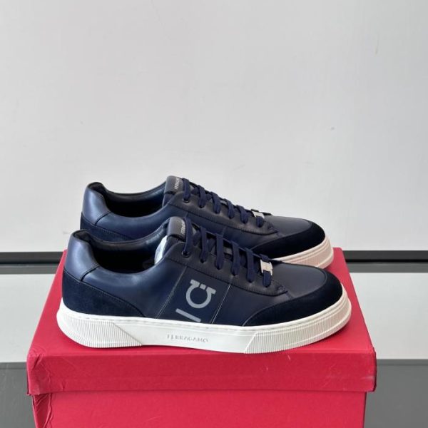 repliche,replica,perfette,siti di,affidabili,migliori siti,dove comprare,1:1,scarpe da ginnastica Contatore / Ferragamo, marchio di lusso di alta gamma, presenta delle sneakers casual basse con plateau da uomo (ZLINF).