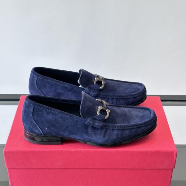 repliche,replica,perfette,siti di,affidabili,migliori siti,dove comprare,1:1,scarpe da ginnastica Contatore / Le nuove scarpe da passeggio urbane in pelle scamosciata di Ferragamo (XS6BY)