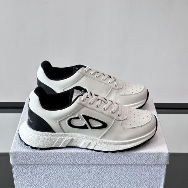 Contatore / Le nuove scarpe sportive casual, scarpe da corsa e sneakers chunky di Christian Dior (JGN2W)