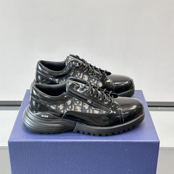 repliche,replica,perfette,siti di,affidabili,migliori siti,dove comprare,1:1,scarpe da ginnastica Contatore / Scarpe Dior Combat Derby (V452L)