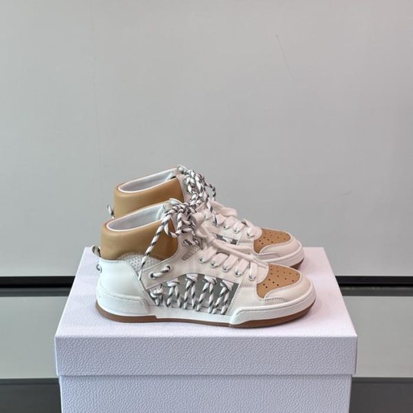 repliche,replica,perfette,siti di,affidabili,migliori siti,dove comprare,1:1,scarpe da ginnastica Contatore / Christian Dior presenta le sue prime nuove sneakers alte in pizzo bicolore traforato, in taglie da uomo (WVF4V)