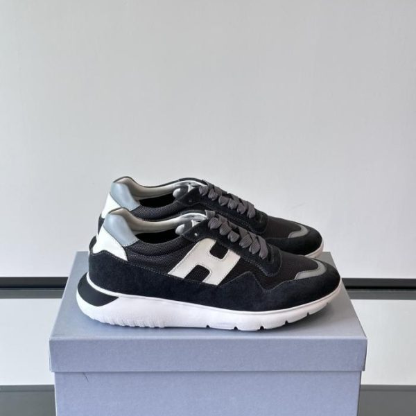 repliche,replica,perfette,siti di,affidabili,migliori siti,dove comprare,1:1,scarpe da ginnastica Contatore / Le nuove sneakers basse da uomo di Hogan, serie 261, presentano il logo “H” interamente in pelle (NBEND) sul lato esterno.