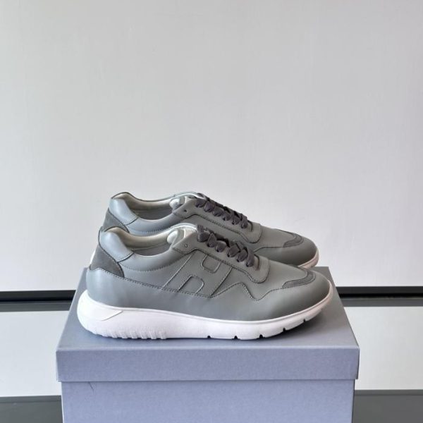 repliche,replica,perfette,siti di,affidabili,migliori siti,dove comprare,1:1,scarpe da ginnastica Contatore / Le nuove sneakers basse da uomo di Hogan, serie 261, con logo “H” interamente in pelle sul lato esterno (KSJJ0).