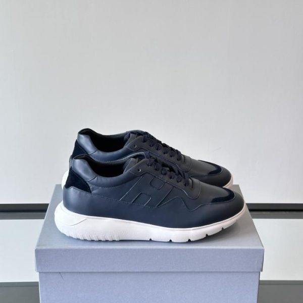 repliche,replica,perfette,siti di,affidabili,migliori siti,dove comprare,1:1,scarpe da ginnastica Contatore / Le nuove sneakers basse da uomo di Hogan, serie 261, presentano il logo “H” interamente in pelle (YGUKR) sul lato esterno.