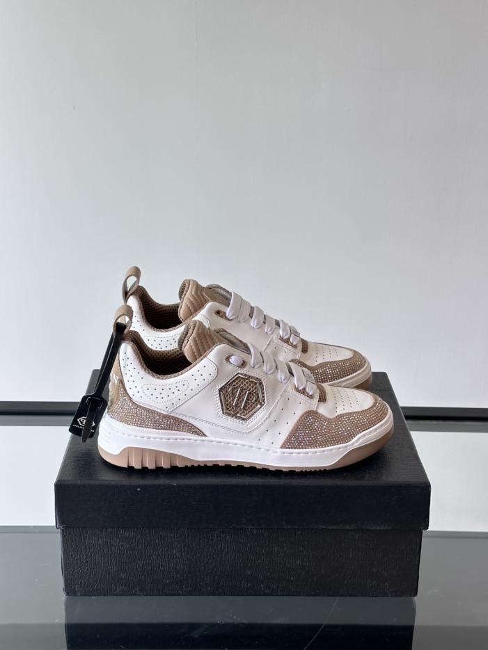 repliche,replica,perfette,siti di,affidabili,migliori siti,dove comprare,1:1,scarpe da ginnastica Contatore / PHILIPP PLEIN, marchio tedesco di streetwear, sneakers basse da uomo con decorazioni in strass e pelle di vacchetta lucida (LUC4Q)
