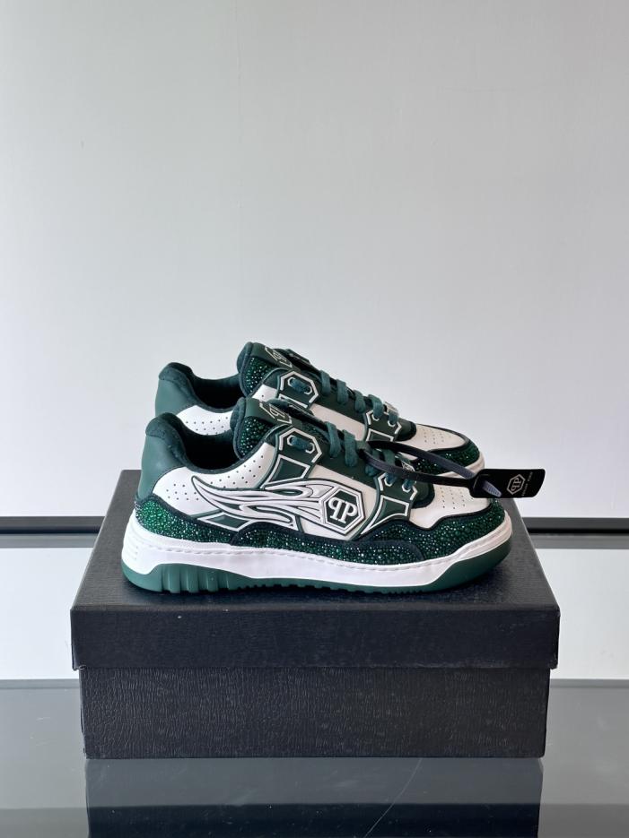 repliche,replica,perfette,siti di,affidabili,migliori siti,dove comprare,1:1,scarpe da ginnastica Contatore / PHILIPP PLEIN, marchio tedesco di streetwear, sneakers basse da uomo in vernice con strass (SQZXR). repliche,replica,perfette,siti di,affidabili,migliori siti,dove comprare,1:1,scarpe da ginnastica Contatore / PHILIPP PLEIN, marchio tedesco di streetwear, sneakers basse da uomo in vernice con strass (SQZXR).