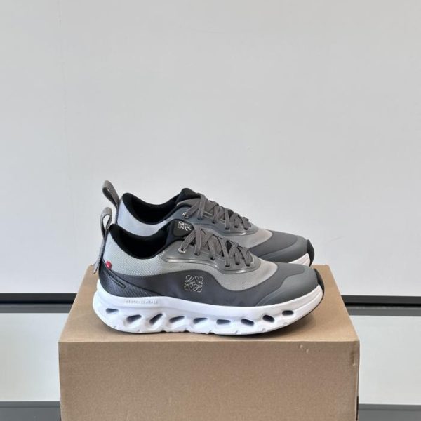 repliche,replica,perfette,siti di,affidabili,migliori siti,dove comprare,1:1,scarpe da ginnastica Contatore / Scarpe sportive e casual leggere da coppia LOEWE x ON Cloudtilt (8ATV3)