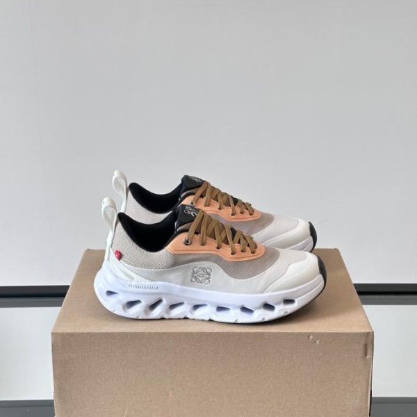 repliche,replica,perfette,siti di,affidabili,migliori siti,dove comprare,1:1,scarpe da ginnastica Contatore / Scarpe sportive e casual leggere da coppia LOEWE x ON Cloudtilt (8NR72)