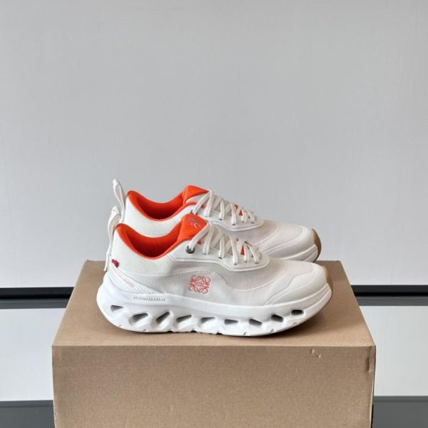 repliche,replica,perfette,siti di,affidabili,migliori siti,dove comprare,1:1,scarpe da ginnastica Contatore / Scarpe sportive e casual leggere da coppia LOEWE x ON Cloudtilt (J6LS8)