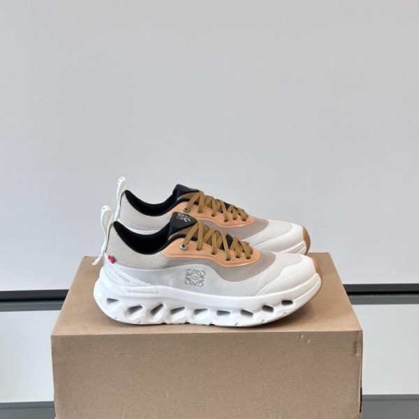 repliche,replica,perfette,siti di,affidabili,migliori siti,dove comprare,1:1,scarpe da ginnastica Contatore / Scarpe sportive e casual leggere da coppia LOEWE x ON Cloudtilt (NYJAS)