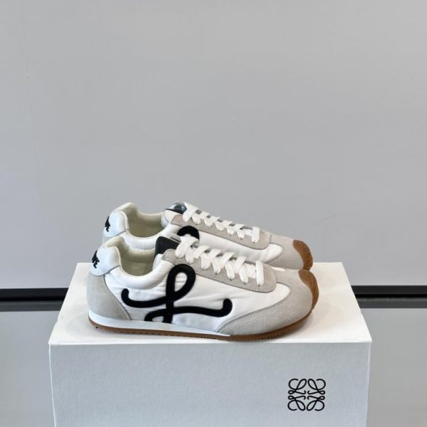 repliche,replica,perfette,siti di,affidabili,migliori siti,dove comprare,1:1,scarpe da ginnastica Contatore / Le nuove sneakers Ballet Runner 2.0 di LOEWE (JCAD4)