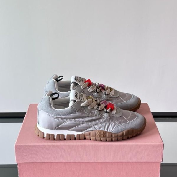 repliche,replica,perfette,siti di,affidabili,migliori siti,dove comprare,1:1,scarpe da ginnastica Contatore / Le nuove scarpe da allenamento tedesche di MIUMIU (7VCIJ)