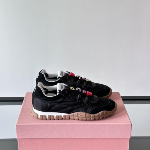Contatore / Le nuove scarpe da allenamento tedesche di MIUMIU (J5AG0)