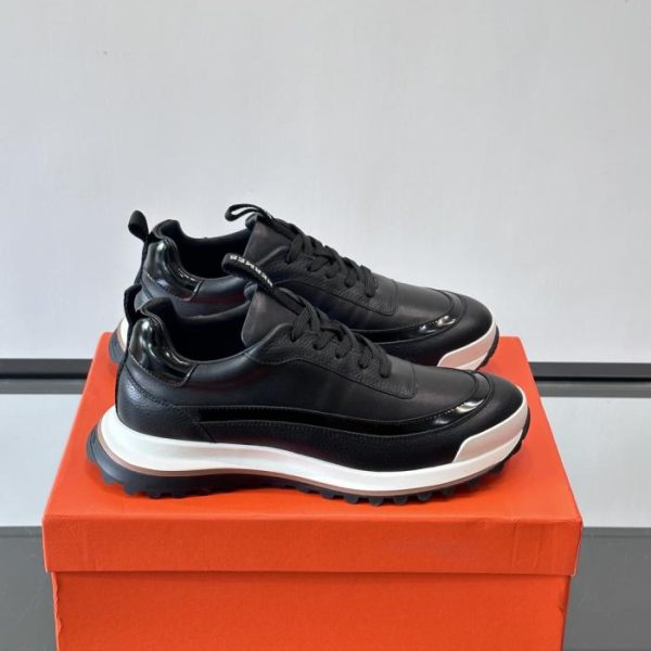 Contatore / Scarpe da ginnastica Hermès (23D53)