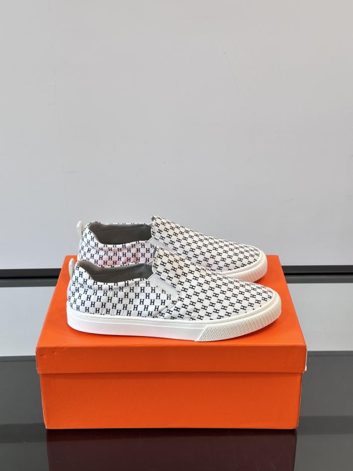 repliche,replica,perfette,siti di,affidabili,migliori siti,dove comprare,1:1,scarpe da ginnastica Contatore / Mocassini slip-on classici da uomo Hermes (S95TI) repliche,replica,perfette,siti di,affidabili,migliori siti,dove comprare,1:1,scarpe da ginnastica Contatore / Mocassini slip-on classici da uomo Hermes (S95TI)