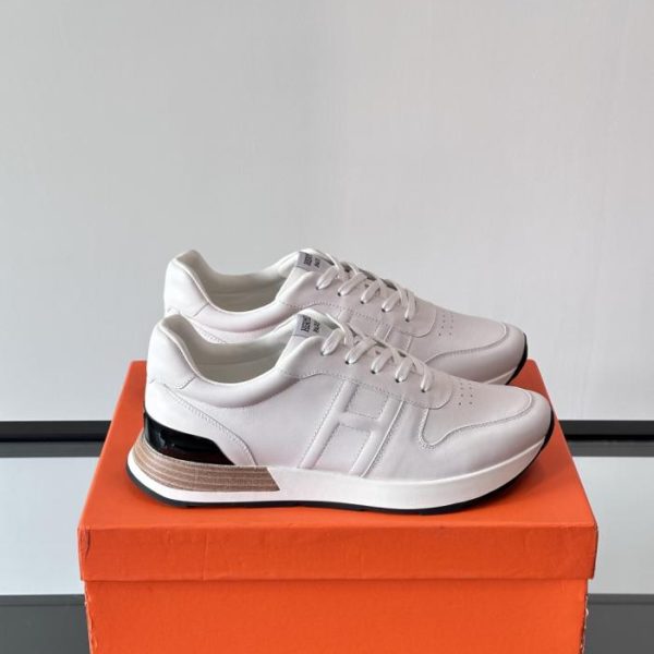 repliche,replica,perfette,siti di,affidabili,migliori siti,dove comprare,1:1,scarpe da ginnastica Contatore / Sneakers con plateau Hermes Hugo, scarpe casual da uomo (MFN3A)
