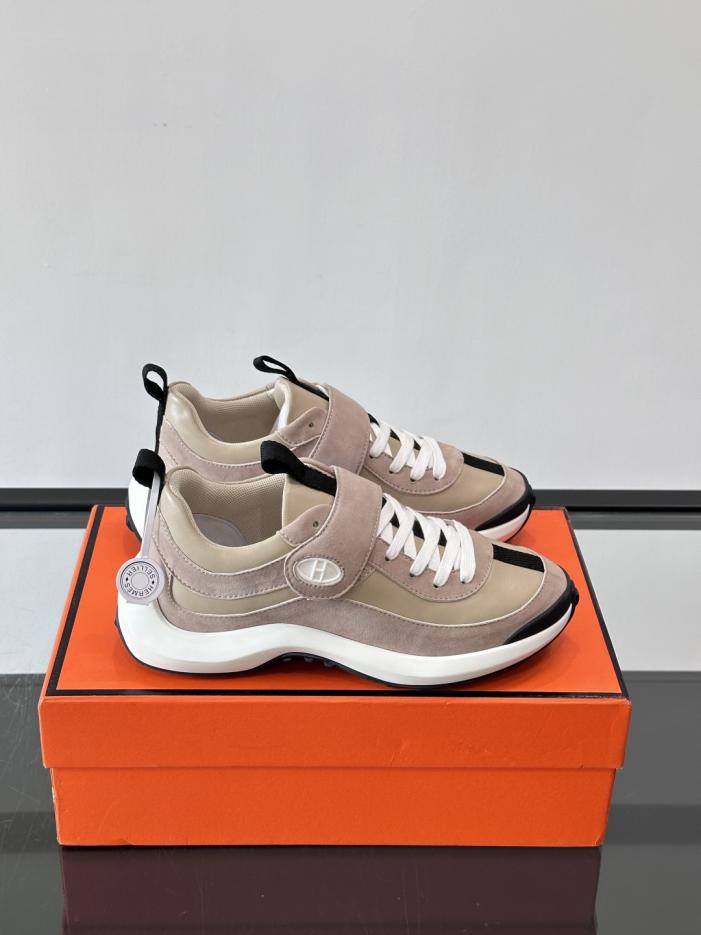 repliche,replica,perfette,siti di,affidabili,migliori siti,dove comprare,1:1,scarpe da ginnastica Contatore / Le nuove scarpe sportive casual in pelle Loop di Hermes per coppie (YLBGX) repliche,replica,perfette,siti di,affidabili,migliori siti,dove comprare,1:1,scarpe da ginnastica Contatore / Le nuove scarpe sportive casual in pelle Loop di Hermes per coppie (YLBGX)